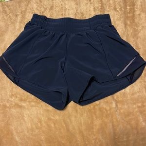 Lululemon Hotty Hot shorts 4in inseam